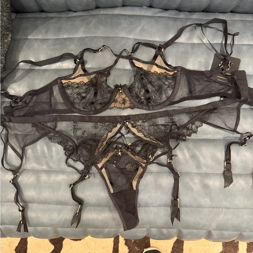 Honey Birdette EMMA 3 pc Lingerie Set 30DD bra XXS Garter & Thong Flower Charm